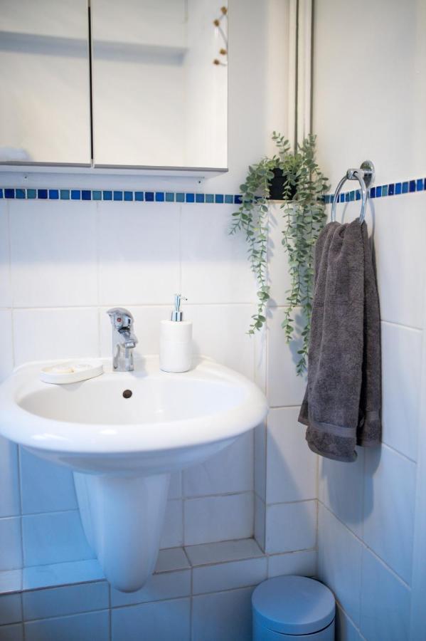 Exclusive Offers L Last-Minute Specials L Parking Free L Double Bed House L Uk L Gaming Room L Komfy 3 Bedroom Cottage With Riverview L Perfect For Short Or Long Stays Reading Esterno foto
