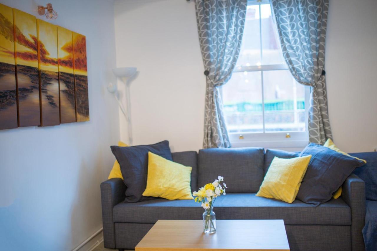Exclusive Offers L Last-Minute Specials L Parking Free L Double Bed House L Uk L Gaming Room L Komfy 3 Bedroom Cottage With Riverview L Perfect For Short Or Long Stays Reading Esterno foto