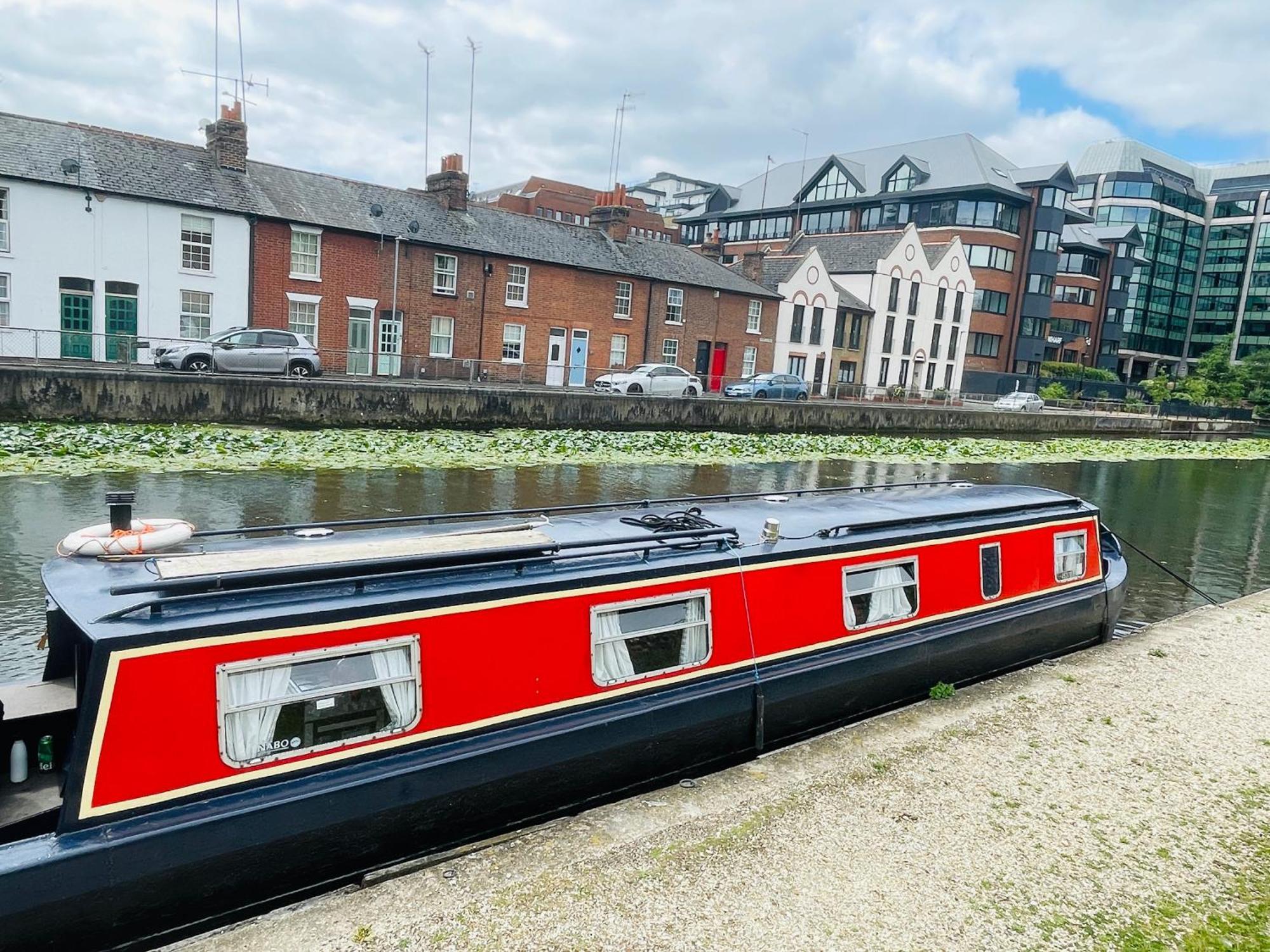 Exclusive Offers L Last-Minute Specials L Parking Free L Double Bed House L Uk L Gaming Room L Komfy 3 Bedroom Cottage With Riverview L Perfect For Short Or Long Stays Reading Esterno foto